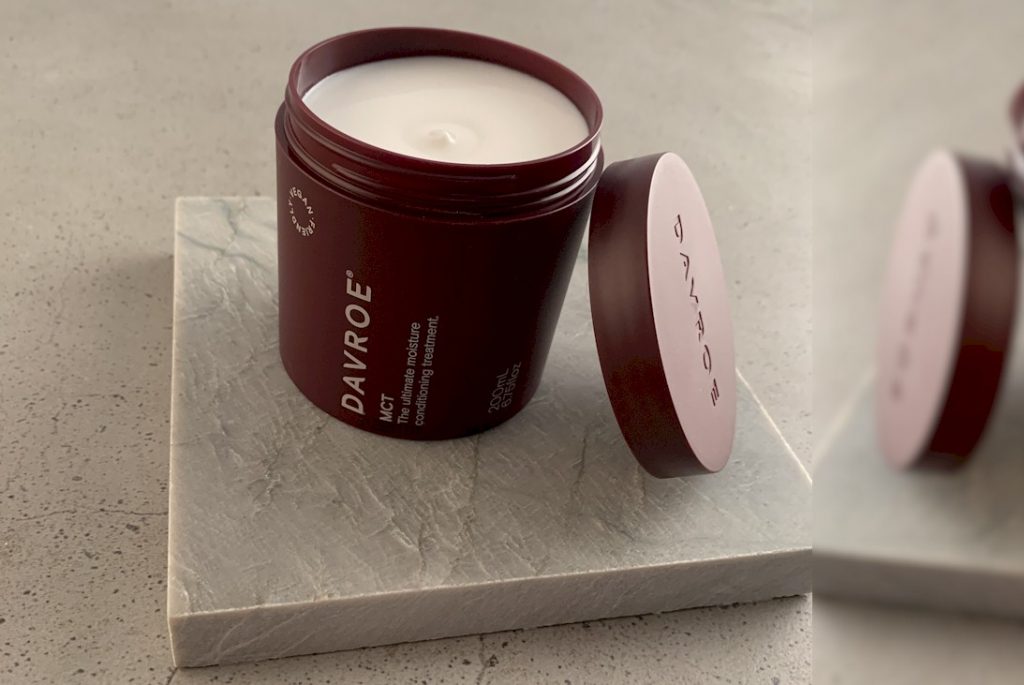 This is the best moisturizing hair mask. DAVROE MCT