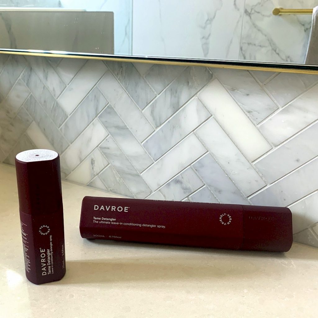 WHAT-IS-SO-GOOD-ABOUT-DAVROE-Tame-Detangler-Spray